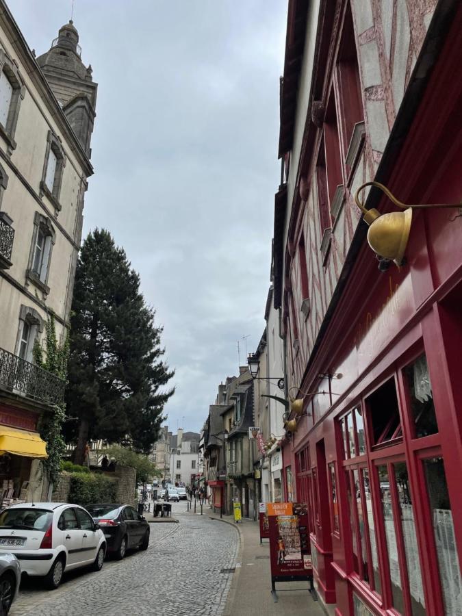 Appartement 2 Pieces Centre De Vannes Avec Parking Prive Екстериор снимка