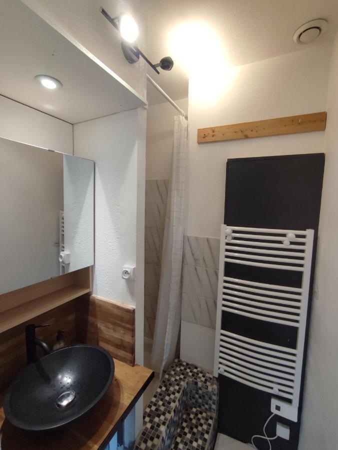 Appartement 2 Pieces Centre De Vannes Avec Parking Prive Екстериор снимка
